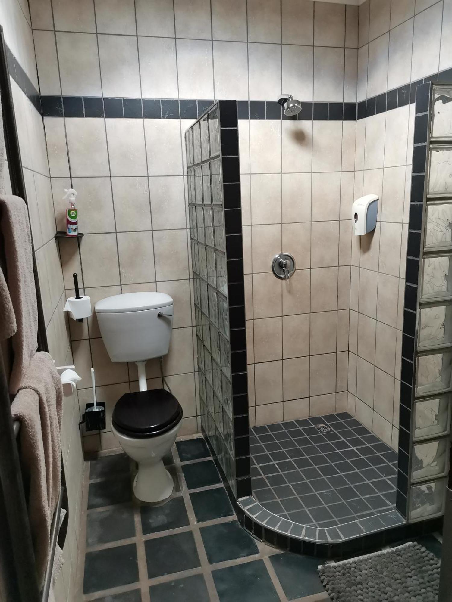 Londiningi GuestHouse Windhoek Værelse billede